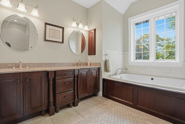 1 Twin Springs Drive, Saugus, MA 01906