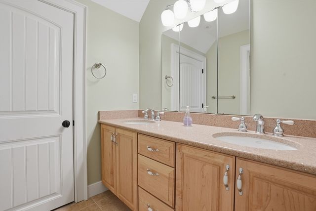 1 Twin Springs Drive, Saugus, MA 01906