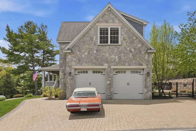 1 Twin Springs Drive, Saugus, MA 01906