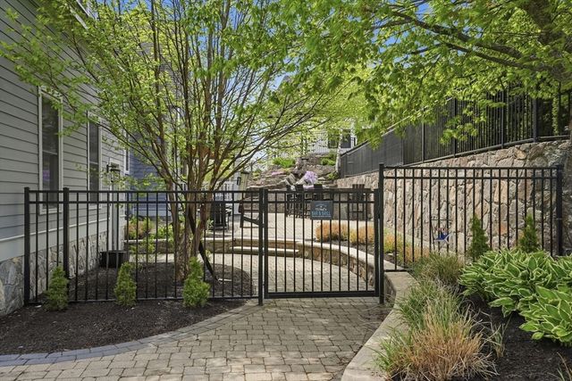 1 Twin Springs Drive, Saugus, MA 01906