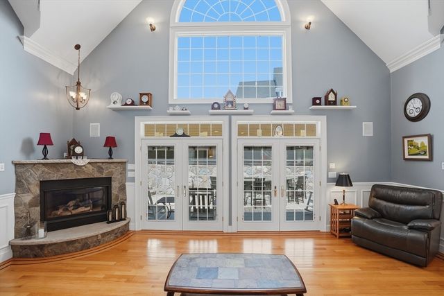 1 Twin Springs Drive, Saugus, MA 01906