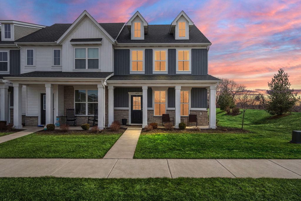 11897 Rhode Island Street, Crown Point, IN 46307