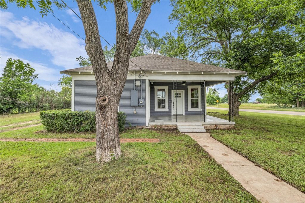 620 Washington Street, Mcgregor, TX 76657