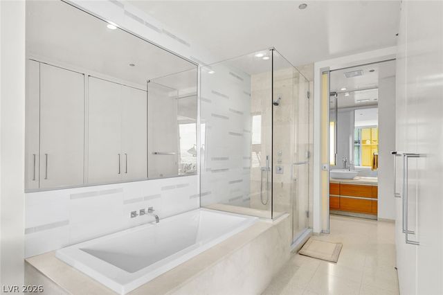 3722 Las Vegas Boulevard 2412, Las Vegas, NV 89158
