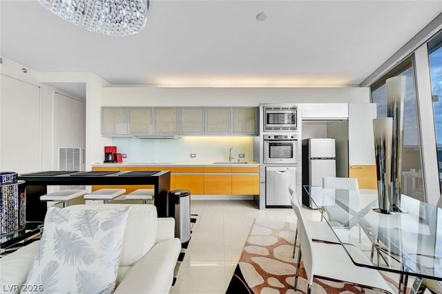3722 Las Vegas Boulevard 2412, Las Vegas, NV 89158