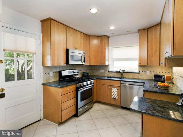 939 REMINGTON RD, Wynnewood, PA 19096