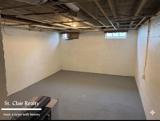 506 W Muskegon Avenue, Muskegon, MI 49440