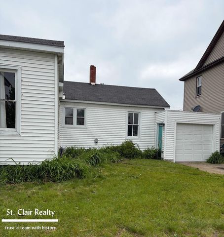 506 W Muskegon Avenue, Muskegon, MI 49440
