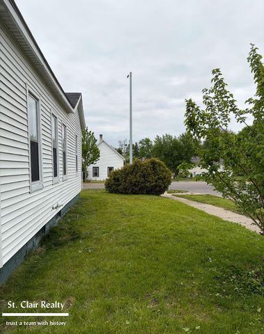 506 W Muskegon Avenue, Muskegon, MI 49440