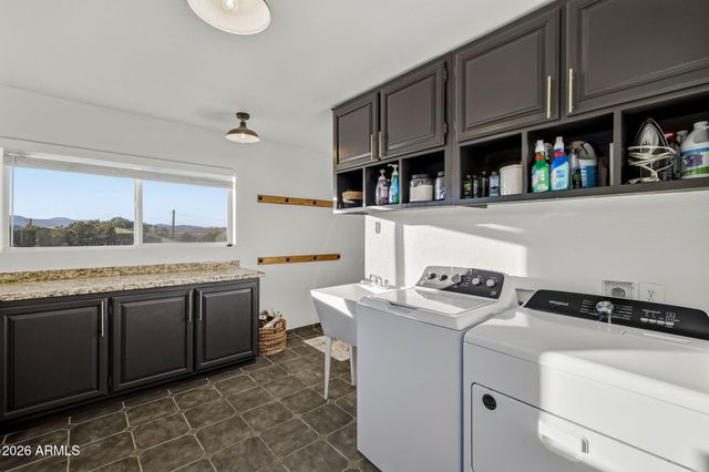 327 W 4TH Street, Eagar, AZ 85925