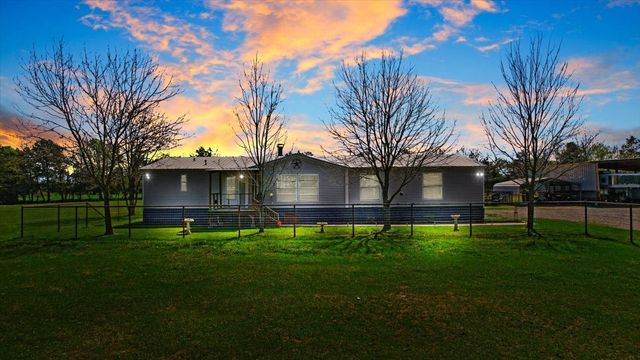 1718 Recreation Road 3, Bonham, TX 75418