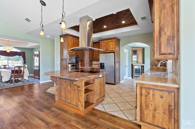 32250 Appaloosa Drive, Lindsay, CA 93265