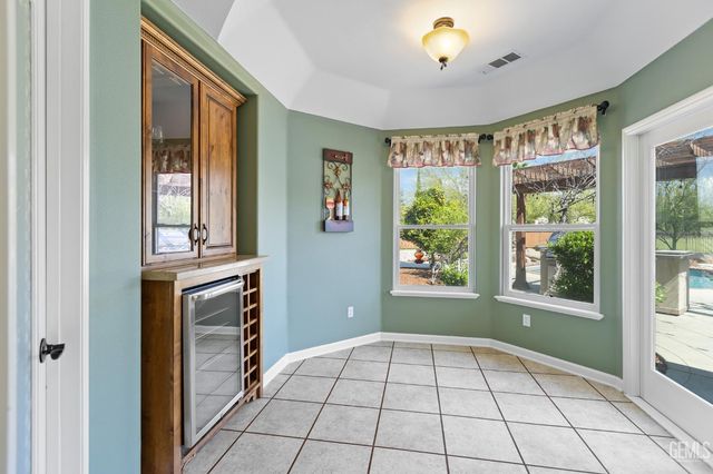 32250 Appaloosa Drive, Lindsay, CA 93265