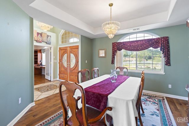 32250 Appaloosa Drive, Lindsay, CA 93265