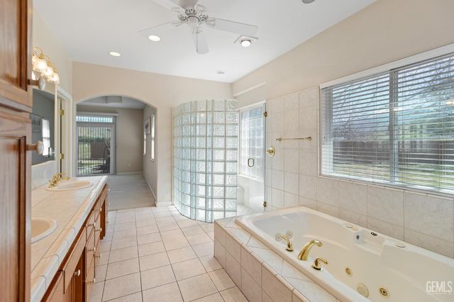 32250 Appaloosa Drive, Lindsay, CA 93265