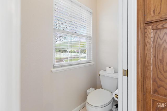 32250 Appaloosa Drive, Lindsay, CA 93265