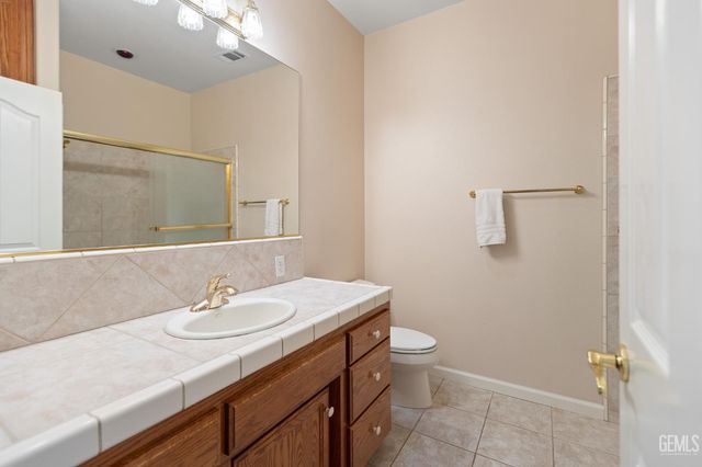 32250 Appaloosa Drive, Lindsay, CA 93265