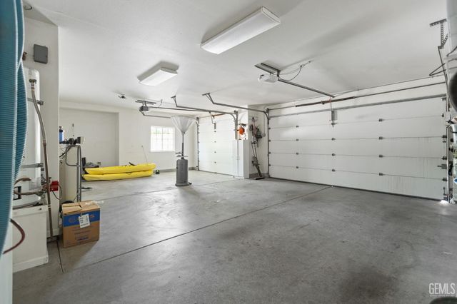 32250 Appaloosa Drive, Lindsay, CA 93265