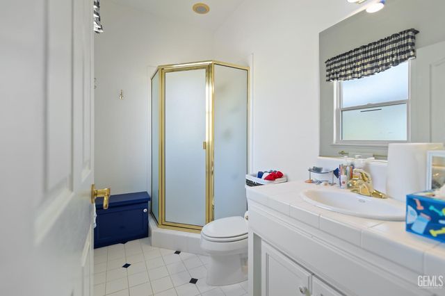 32250 Appaloosa Drive, Lindsay, CA 93265