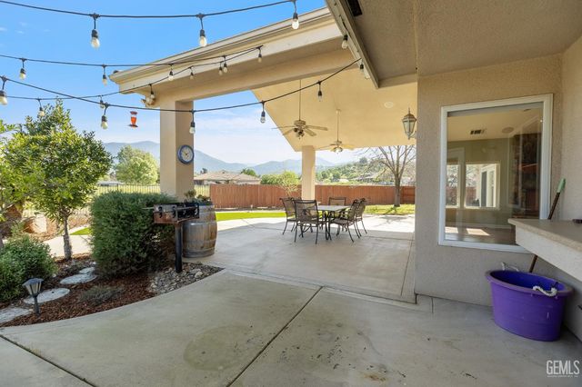 32250 Appaloosa Drive, Lindsay, CA 93265