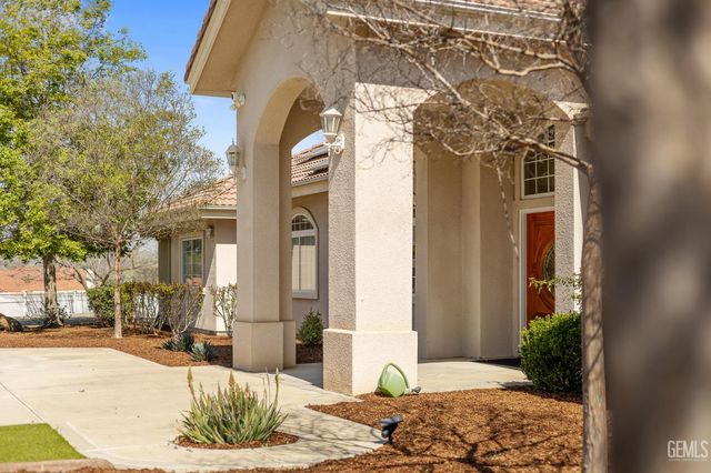 32250 Appaloosa Drive, Lindsay, CA 93265