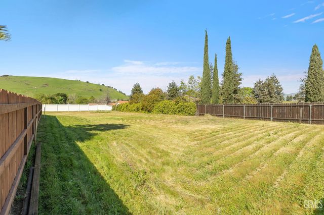 32250 Appaloosa Drive, Lindsay, CA 93265
