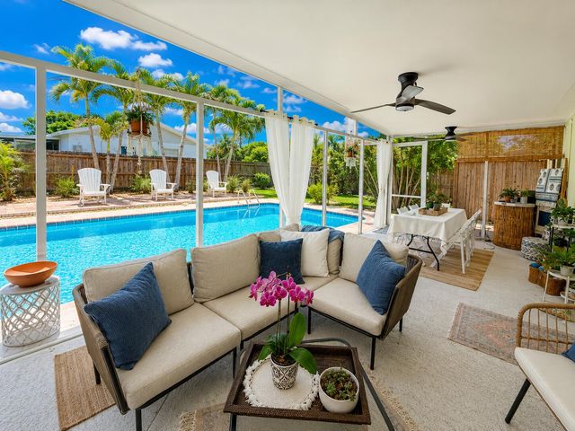 713 Suwanee Avenue, Jupiter, FL 33458