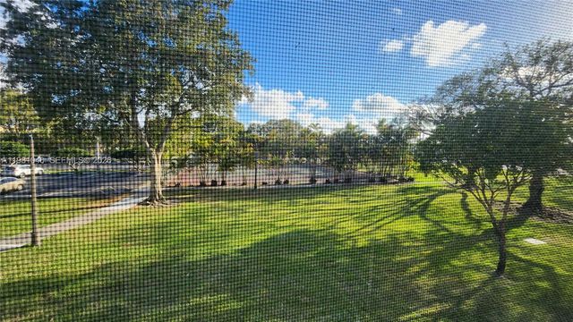 5750 NW 64th Ave 208, Tamarac, FL 33319