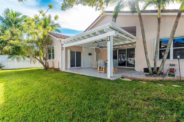 18361 NW 10th St, Pembroke Pines, FL 33029