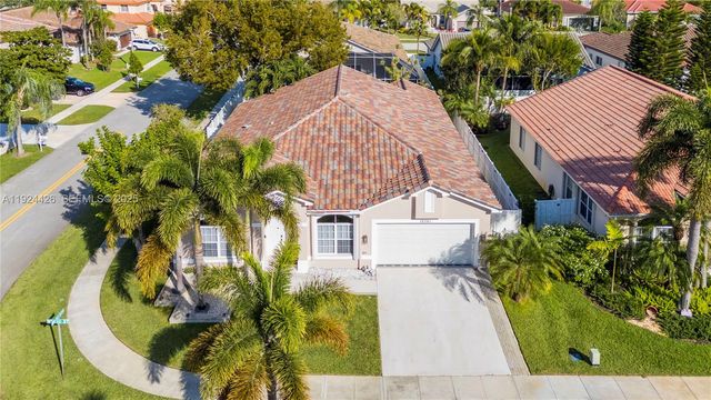 18361 NW 10th St, Pembroke Pines, FL 33029