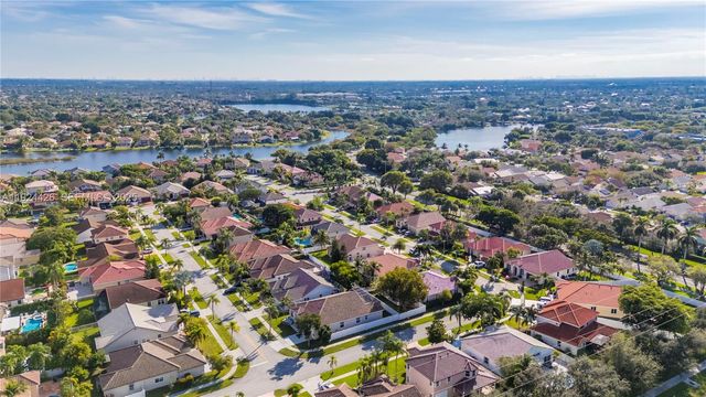 18361 NW 10th St, Pembroke Pines, FL 33029