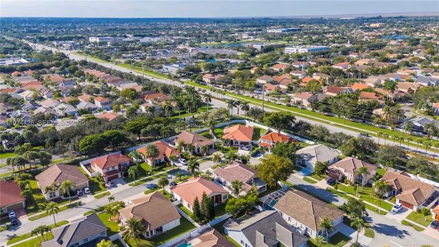 18361 NW 10th St, Pembroke Pines, FL 33029