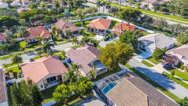 18361 NW 10th St, Pembroke Pines, FL 33029