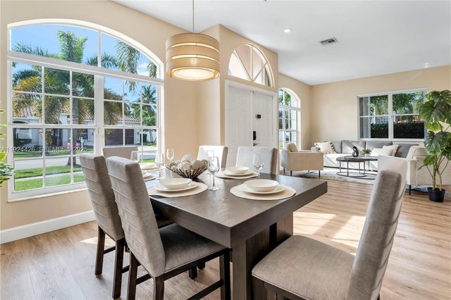 18361 NW 10th St, Pembroke Pines, FL 33029