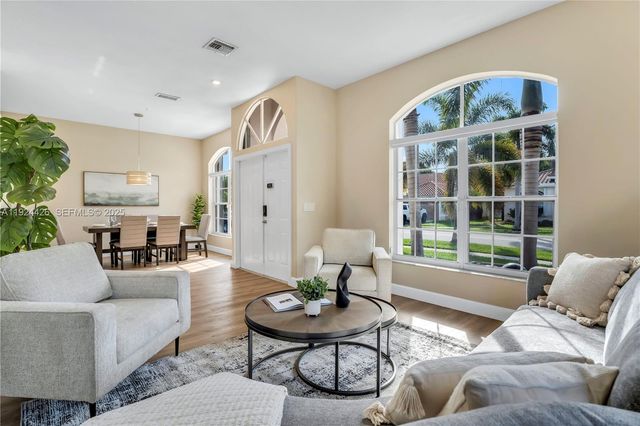 18361 NW 10th St, Pembroke Pines, FL 33029