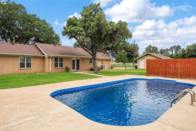 11608 State Highway 19 N, Athens, TX 75752