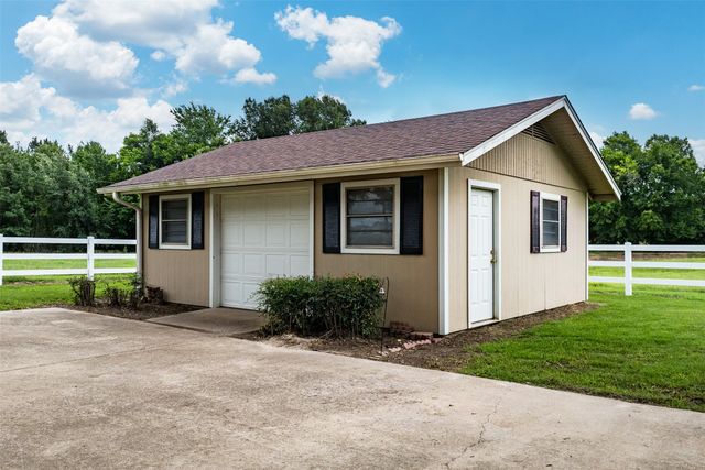 11608 State Highway 19 N, Athens, TX 75752