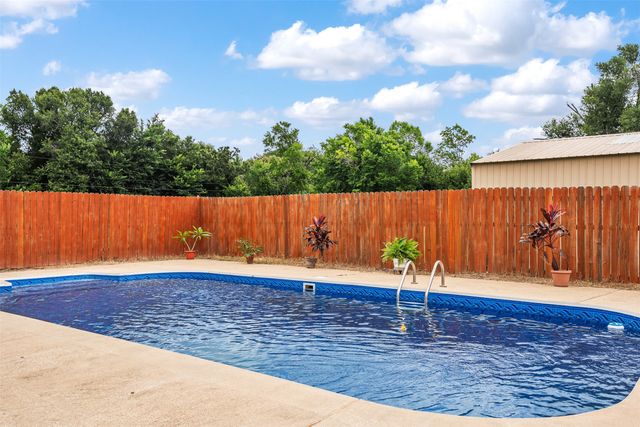 11608 State Highway 19 N, Athens, TX 75752