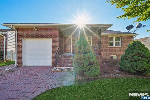696 1st Street, Secaucus, NJ 07094