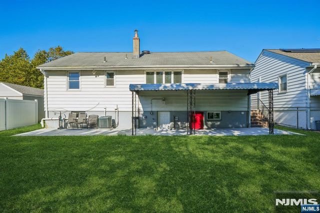 696 1st Street, Secaucus, NJ 07094