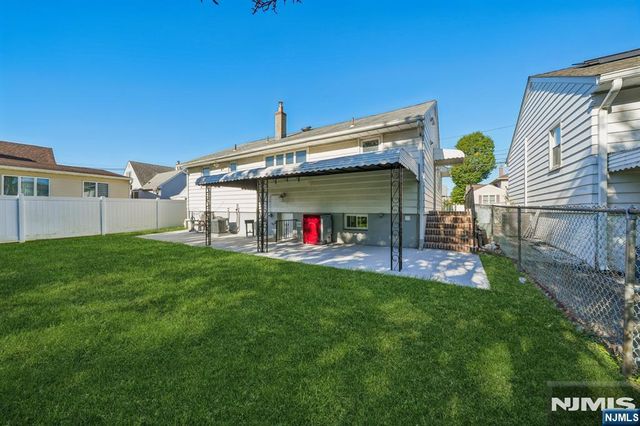 696 1st Street, Secaucus, NJ 07094