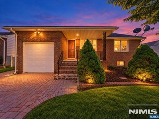 696 1st Street, Secaucus, NJ 07094