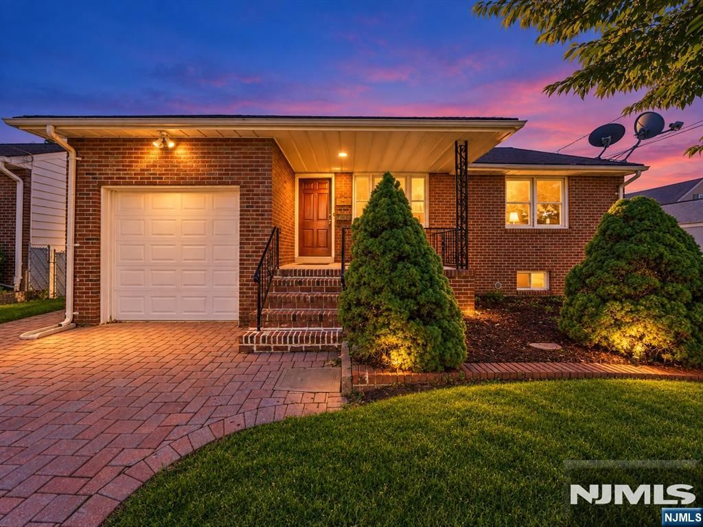 696 1st Street, Secaucus, NJ 07094