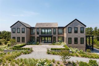 11 Pine Tree Lane, Westhampton, NY 11977