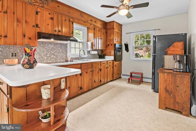 313 OAK ST, Centreville, MD 21617
