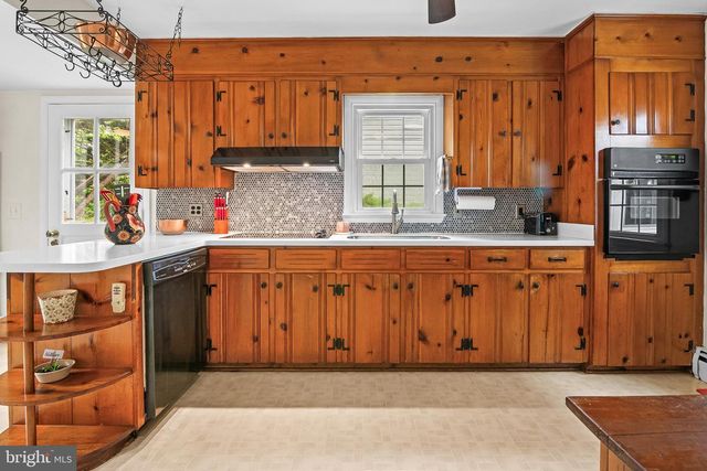 313 OAK ST, Centreville, MD 21617