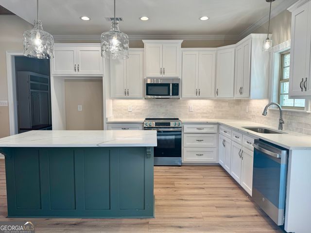 207 Golden Chestnut Bend, Bonaire, GA 31005