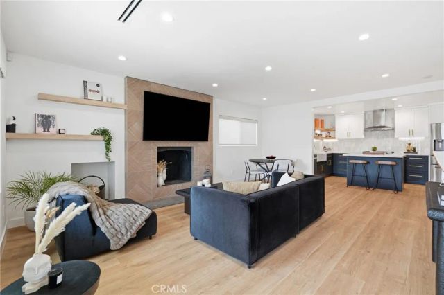 10824 Odell, Sunland, CA 91040