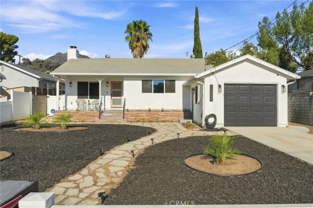 10824 Odell, Sunland, CA 91040