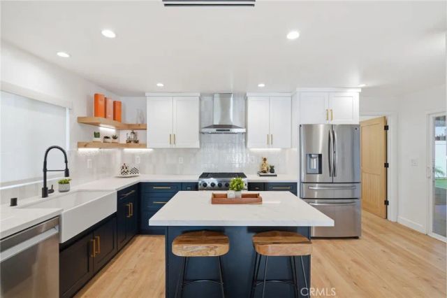 10824 Odell, Sunland, CA 91040